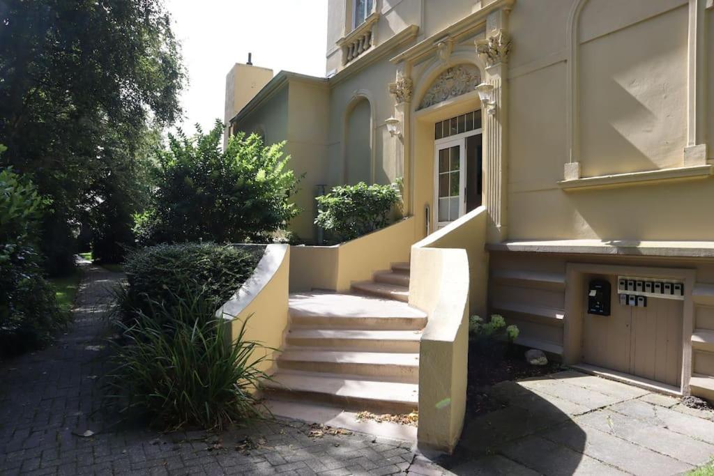 Emily'S Deichbude In Einer Historischen Villa In Dornumersiel Zewnętrze zdjęcie